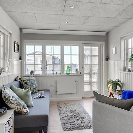 Sazur - 75m From The Sea By Interhome בית נופש Mesinge