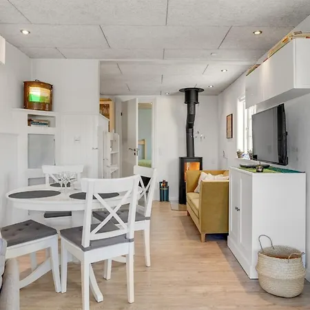 בית נופש Sazur - 75m From The Sea By Interhome *