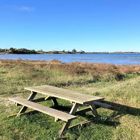 Sazur - 75m From The Sea By Interhome בית נופש *